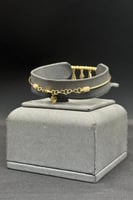 عقد مع اسوارة شكل معين ذهب ايطالي عيار 18 وزن 17.6...