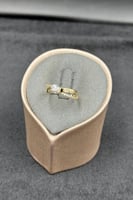 خاتم ذهب تصميم الماس عيار 18 وزن من 2.3 الى 2.4 جر...