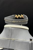 طقم اوراق ذهب تصميم الماس عيار 18 وزن 16.6 جرام