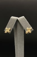 حلق وردة ذهب تصميم الماس عيار 18 وزن 1 جرام