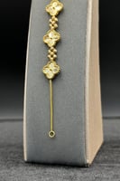 اسوارة خمس وردات ذهب صافي عيار 21 وزن من 7.1 الى 7...