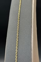 اسوارة ذهب صافي ايطالي عيار 18 وزن 2.4 الى 2.5 جرا...