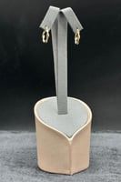 حلق مبروم ذهب صافي عيار 18 وزن 1.2 جرام