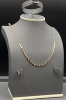 طقم خليه ذهب تصميم الماس عيار 18 وزن 9.5 جرام