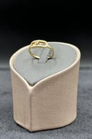 خاتم مستطيل ذهب تصميم الماس عيار 18 وزن 2.8 جرام