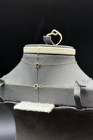 طقم دورين دورة مفرغ ذهب تصميم الماس عيار 18 وزن 2....