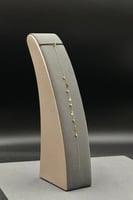 اسوارة اطفال شكل وردات ذهب تصميم الماس