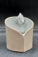 خاتم ذهب ابيض تصميم الماس عيار 18 وزن 2 جرام