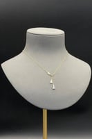 عقد T ذهب تصميم الماس عيار 18 وزن 1.6 جرام