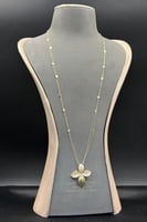 شال وردة ذهب تصميم الماس عيار 18 وزن 8.8 جرام