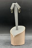 حلق ذهب صافي ايطالي عيار 18 وزن من 2.2 الى 2.3 جرا...