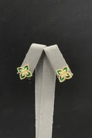 حلق وردة ذهب تصميم الماس عيار 18 وزن 2.2 جرام