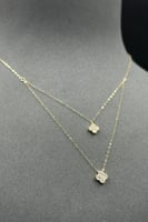 عقد وردة دورين ذهب تصميم الماس عيار 18 وزن من 0.9...