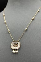 عقد شناف ذهب مع لؤلؤ عيار 18 وزن 3.6 جرام