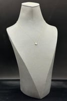 عقد مع فص مربع ذهب تصميم الماس عيار 18 وزن من 0.5...