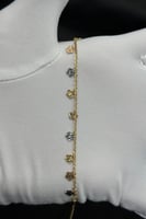 اسوارة وردة ذهب صافي عيار 18 وزن 2.3 جرام