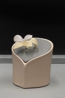 خاتم وردة ذهب ابيض و اصفر تصميم الماس عيار 18 وزن...