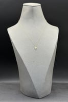 عقد مستطيل ذهب تصميم الماس عيار 18 وزن من 0.4 الى...