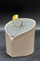 خاتم ذهب مع فص فانسي عيار 18 وزن من 2.9 الى 3.1 جر...