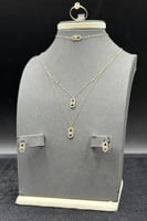 طقم دورين مستطيل ذهب تصميم الماس عيار 18 وزن 2.2 ج...