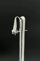 حلق الماس وزن الذهب : 1.39 جرام وزن الألماس : 0.48...