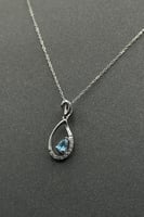 عقد الماس وزن الذهب : 0.77 جرام وزن الألماس : 0.04...