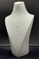 عقد مستطيل ذهب تصميم الماس عيار 18 وزن 0.8 جرام