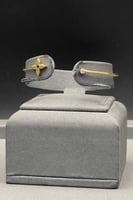 اسوارة زهرة ذهب تصميم الماس عيار 18 وزن 3.9 جرام