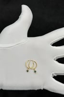 حلق ذهب مع صدف اخضر عيار 21 وزن 0.5 جرام