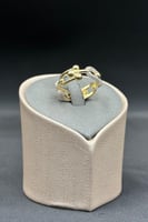 خاتم جنزير ذهب تصميم الماس عيار 18 وزن من 4.4 الى...