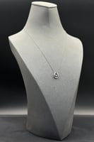 عقد الماس وزن الذهب : 2.5 جرام وزن الألماس : 0.03...