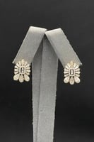 حلق ذهب مع باقيت تصميم الماس عيار 18 وزن 2.4 جرام