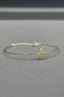 اسوارة اطفال نجمة ذهب تصميم الماس عيار 18 وزن 0.9...