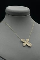 عقد ذهب بتصميم وردة الماسي فخم- بحجم كبير - ذهب عي...