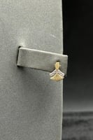 طقم ذهب عروس عيار 18 تمايل الوريقات وزن 10.6 جرام