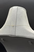 عقد مستطيل ذهب تصميم الماس عيار 18 وزن من 0.4 الى...