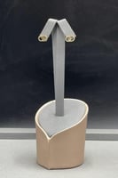 حلق ذهب صافي عيار 18 وزن من 1.1 الى 1.2 جرام