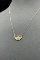 عقد ذهب تصميم الماس عيار 18 وزن من 0.8 الى 0.9 جرا...