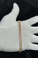 إسوارة ذهب صافي عيار 18 فخامة فيرا وزن 8.6 جرام تص...