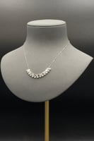 عقد خليه ذهب ابيض تصميم الماس عيار 18 وزن من 4.2 ا...