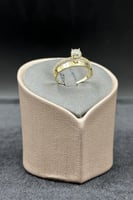 دبلة ذهب تصميم الماس عيار 18 وزن من 2.4 الى 2.5 جر...