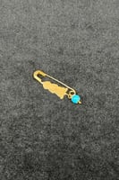 بروش اطفال ذهب مع صدف فيروزي عيار 21 وزن 0.8 جرام