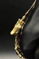 كف تايجر ذهب مع صدف اخضر عيار 18 وزن 9.8 جرام