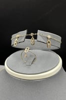 طقم مستطيل ذهب تصميم الماس عيار 18 وزن 5.6 جرام