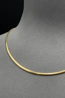 عقد مع اسوارة فلات ذهب تصميم ايطالي عيار 18