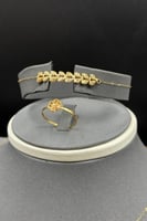 طقم وردة ذهب صافي عيار 21 وزن 5.4 جرام