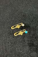 بروش اطفال فيل ذهب مع صدف ملون عيار 21 وزن من 0.8...