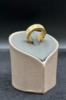 دبلة وردة ذهب تصميم الماس عيار 18 وزن من 5.7 الى 5...