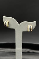 حلق ذهب تصميم الماس عيار 18 وزن 4.1 جرام