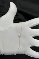 عقد ذهب سوليتير مع مربع نازل عيار 18 وزن 0.7 جرام